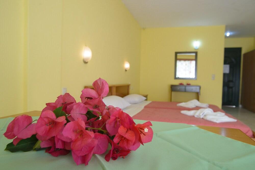 Polyxeni Aparthotel Sidari  Zewnętrze zdjęcie